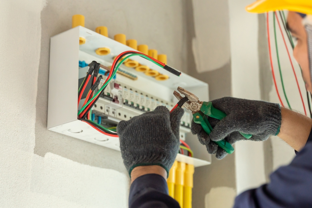 What is Single & Three Phase Power? Understanding the Key Differences
